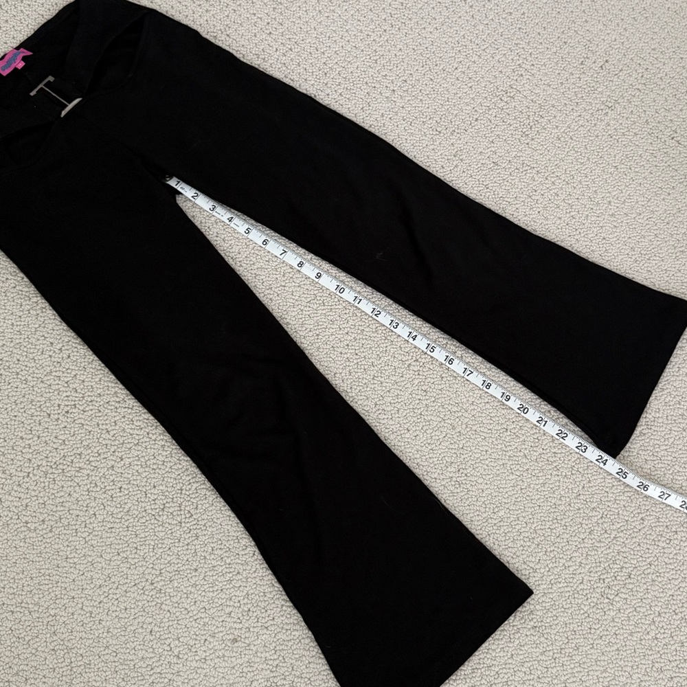 Edikted Cut Out Pants - Picture 9 of 10